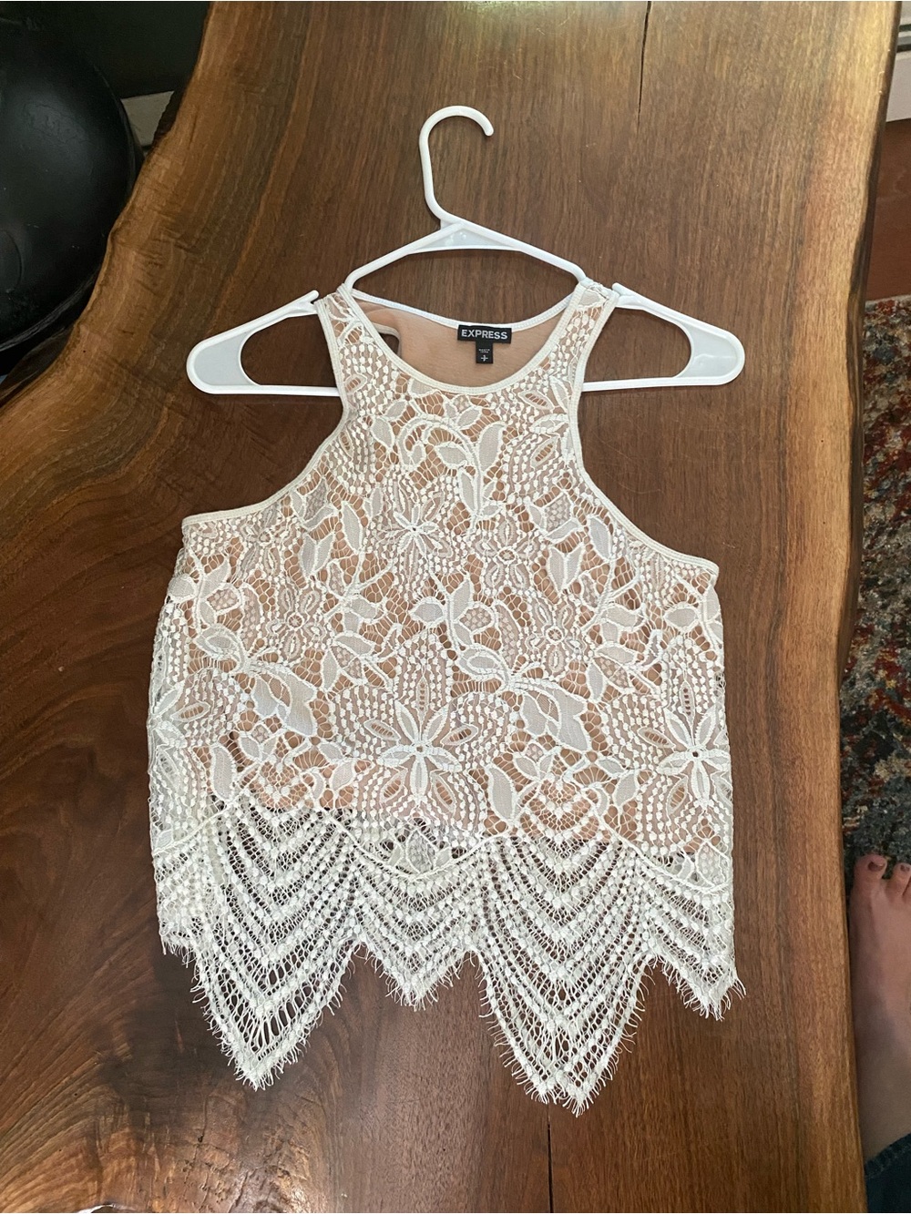Express White Lace Cropped Sleeveless Summer Tank Top Shirt